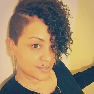 Meet your Posher, Felicia